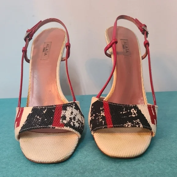 Alaia Slingbacks - Picture 12 of 16